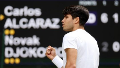 开云体育下载-背靠背温网决赛战胜德约 阿尔卡拉斯向巨头看齐