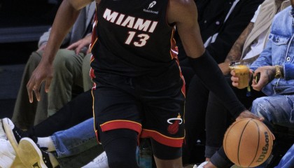 kaiyun.com-阿里纳斯：如果对面是湖人那他们必须阻止阿德巴约 但奇才不在乎