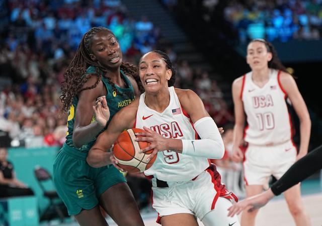 1723342614416085281.jpg 巴黎奥运会丨篮球——女子半决赛:美国队晋级决赛XxjpseC008951_20240810_MVPFN0A001.jpg